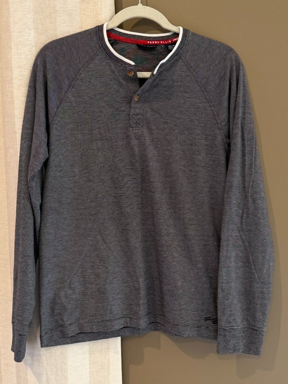Perry Ellis Men's Black & White Striped Long Sleeve Henley, Size Medium